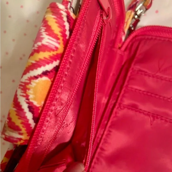 Vera Bradley Vibrant Pink and Yellow Patterned Women's Wallet NWOT - Picture 5 of 7
